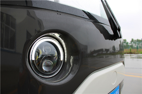 14座電動觀光車-大燈